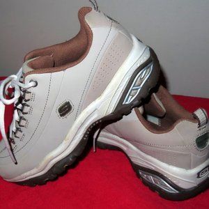 Woman's Skechers Sport Shoes, Lightweight